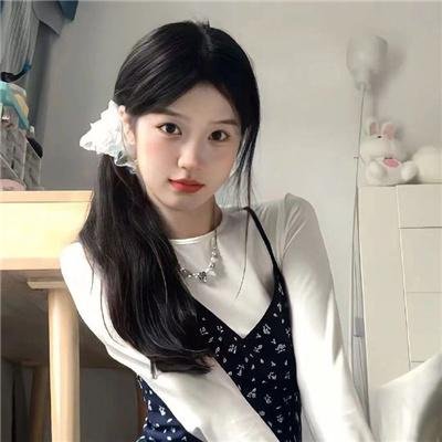 海棠经雨胭脂透